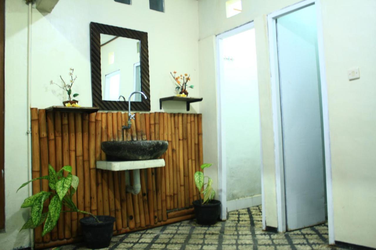 Bali Green Hostel Seminyak  Exterior photo